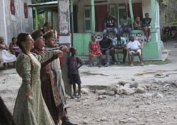 C.T. Jasper & Joanna Malinowska, Halka/Haiti 18°48'05"N 72°23'01"W