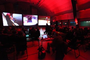 Phill Niblock - The Movement of People Working